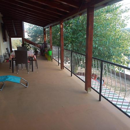 Apartmani Corleone Bilice Exteriör bild