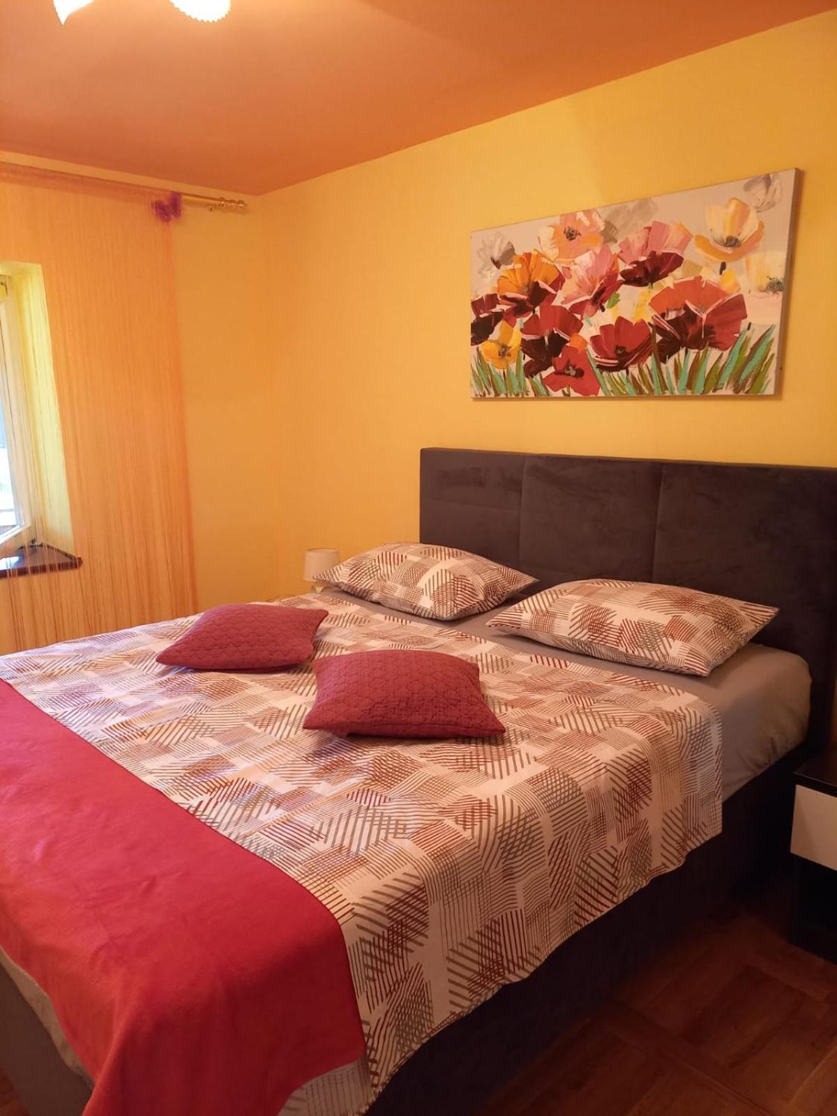Apartmani Corleone Bilice Exteriör bild