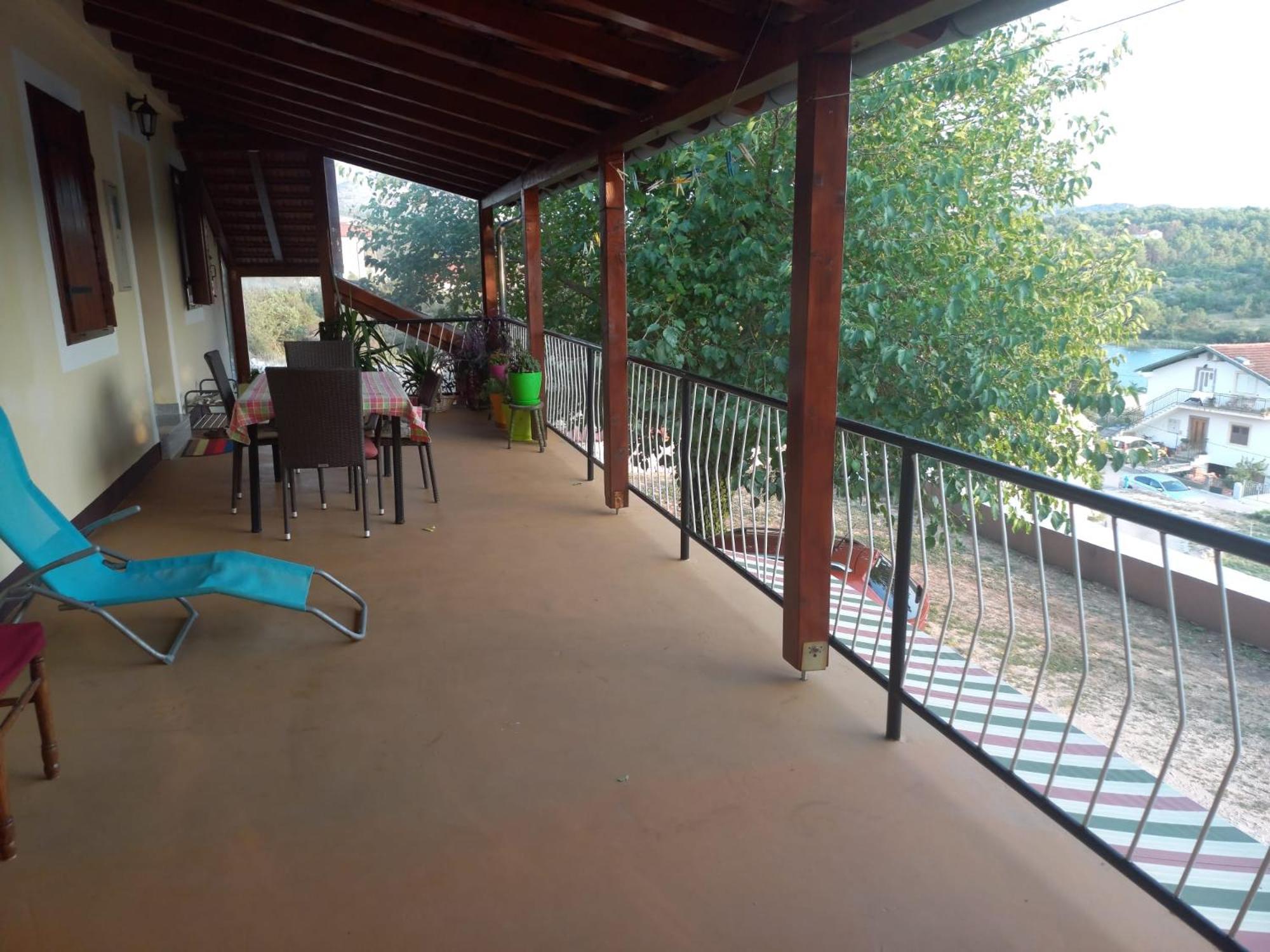 Apartmani Corleone Bilice Exteriör bild
