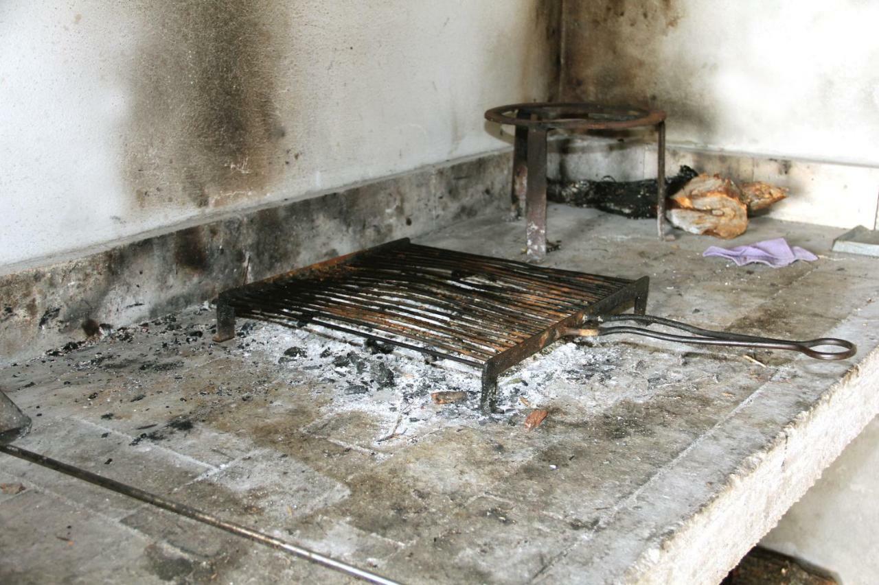 Apartmani Corleone Bilice Exteriör bild