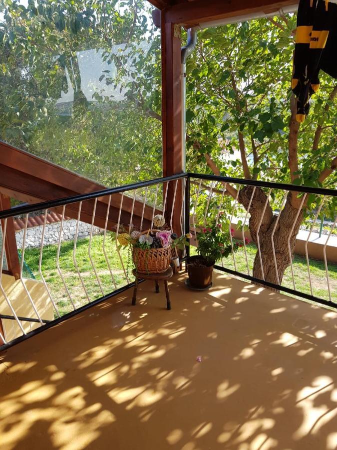 Apartmani Corleone Bilice Exteriör bild